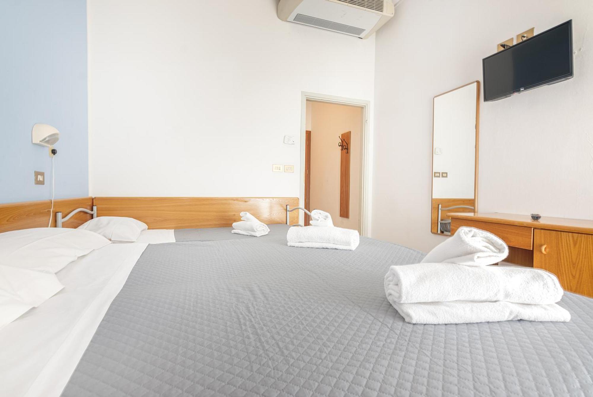 Hotel Santiago Rimini Exterior photo